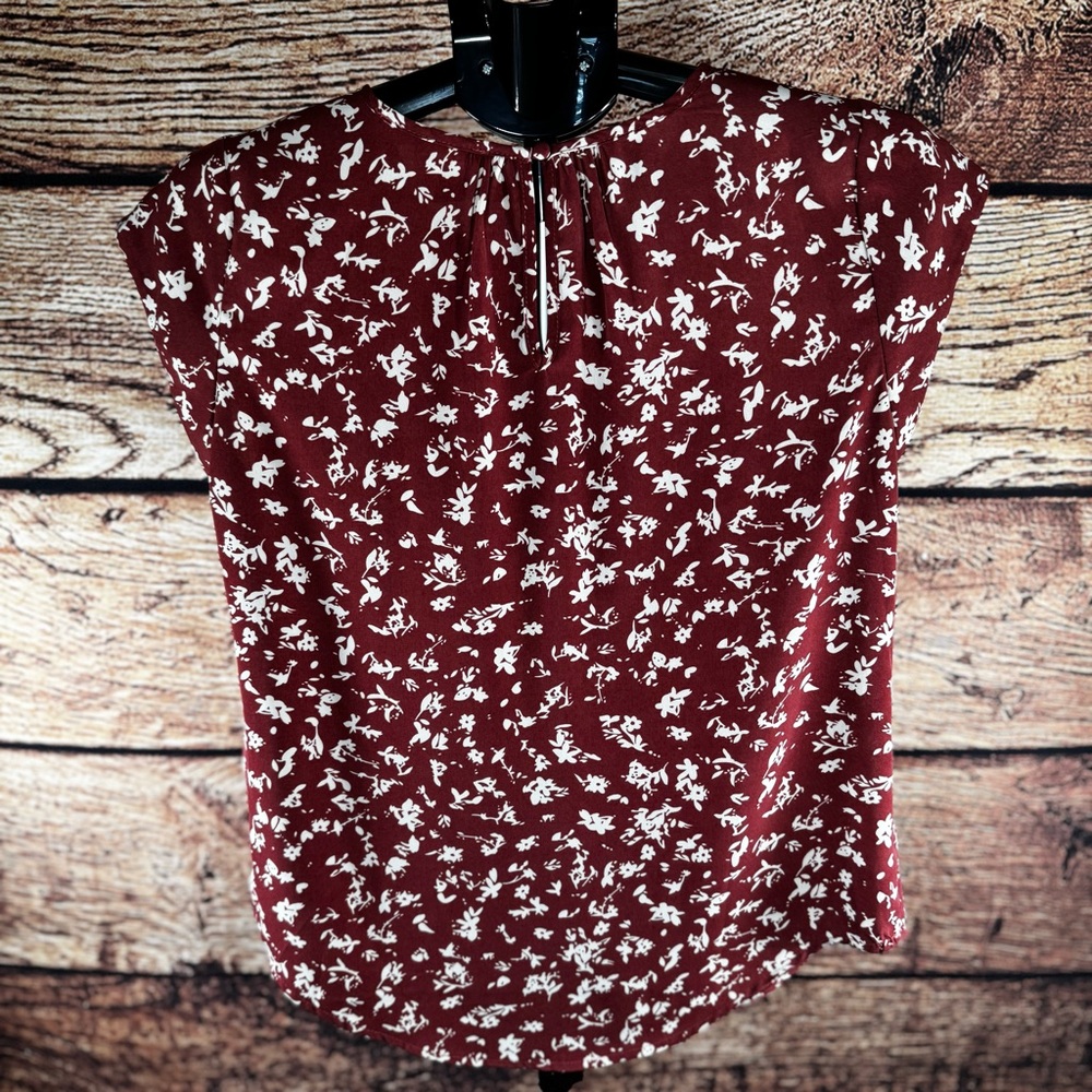Chic Rust Colored Floral Blouse - image 2